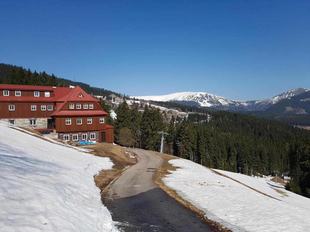 Capkova Chata Hotel Pec pod Snezkou Luaran gambar