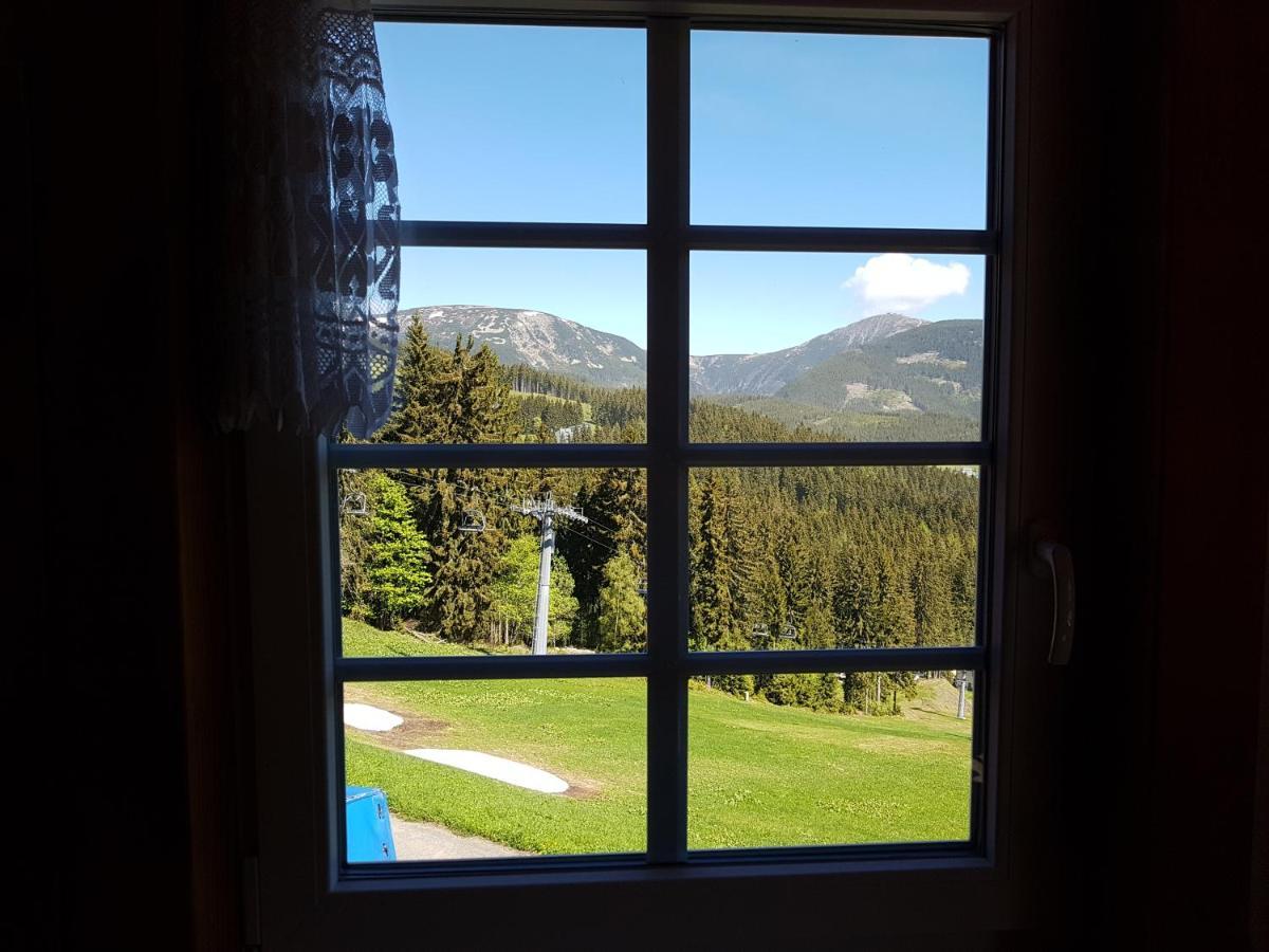 Capkova Chata Hotel Pec pod Snezkou Luaran gambar